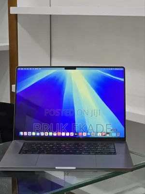 New Laptop Apple MacBook Pro 2021 M1 Max 32GB Apple M1 Pro SSD 512GB