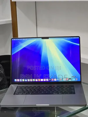 New Laptop Apple MacBook Pro 2021 M1 Max 32GB Apple M1 Pro SSD 512GB