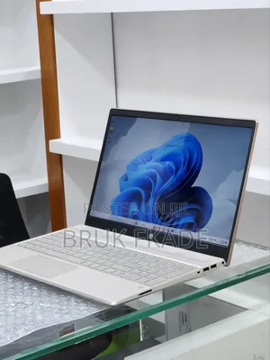 New Laptop HP Pavilion 15 8GB Intel Core i5 SSD 512GB