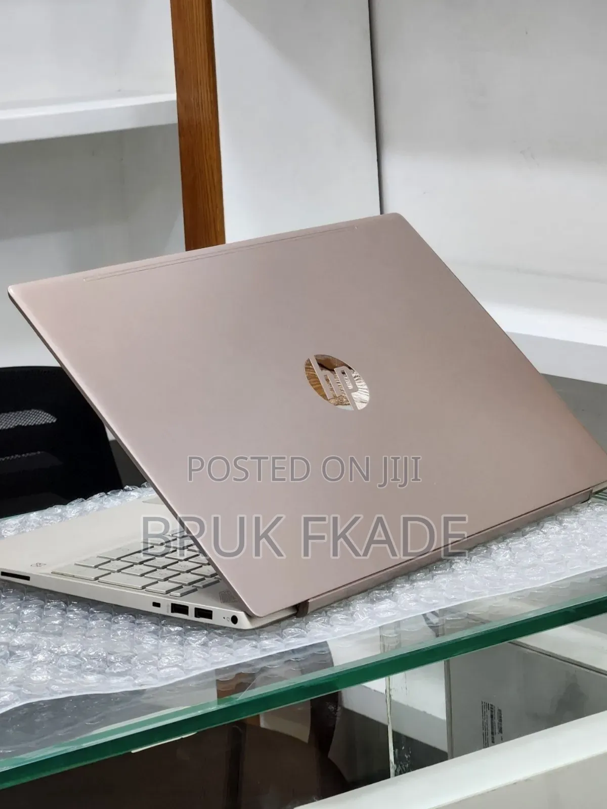 New Laptop HP Pavilion 15 8GB Intel Core i5 SSD 512GB