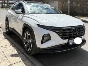 Hyundai Tucson 2022 White