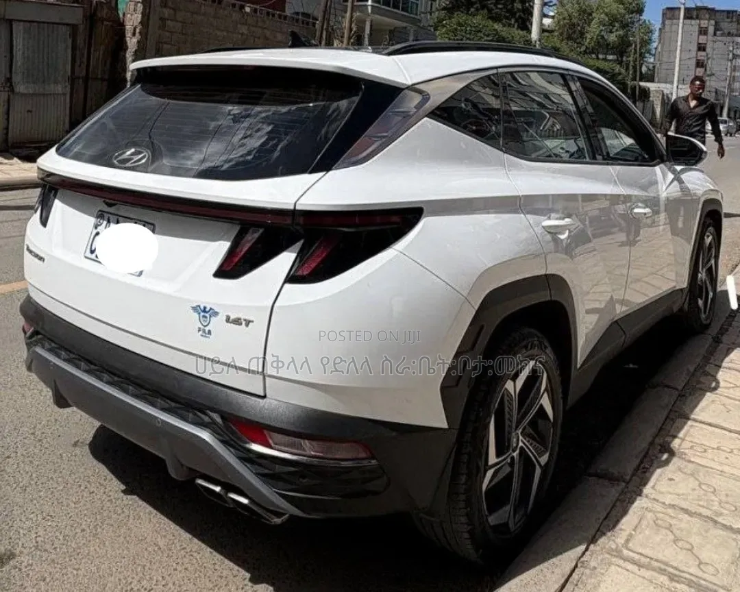 Hyundai Tucson 2022 White