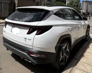 Hyundai Tucson 2022 White