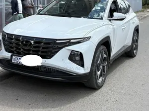 Hyundai Tucson 2022 White