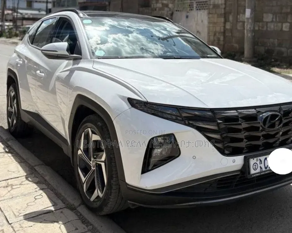 Hyundai Tucson 2022 White