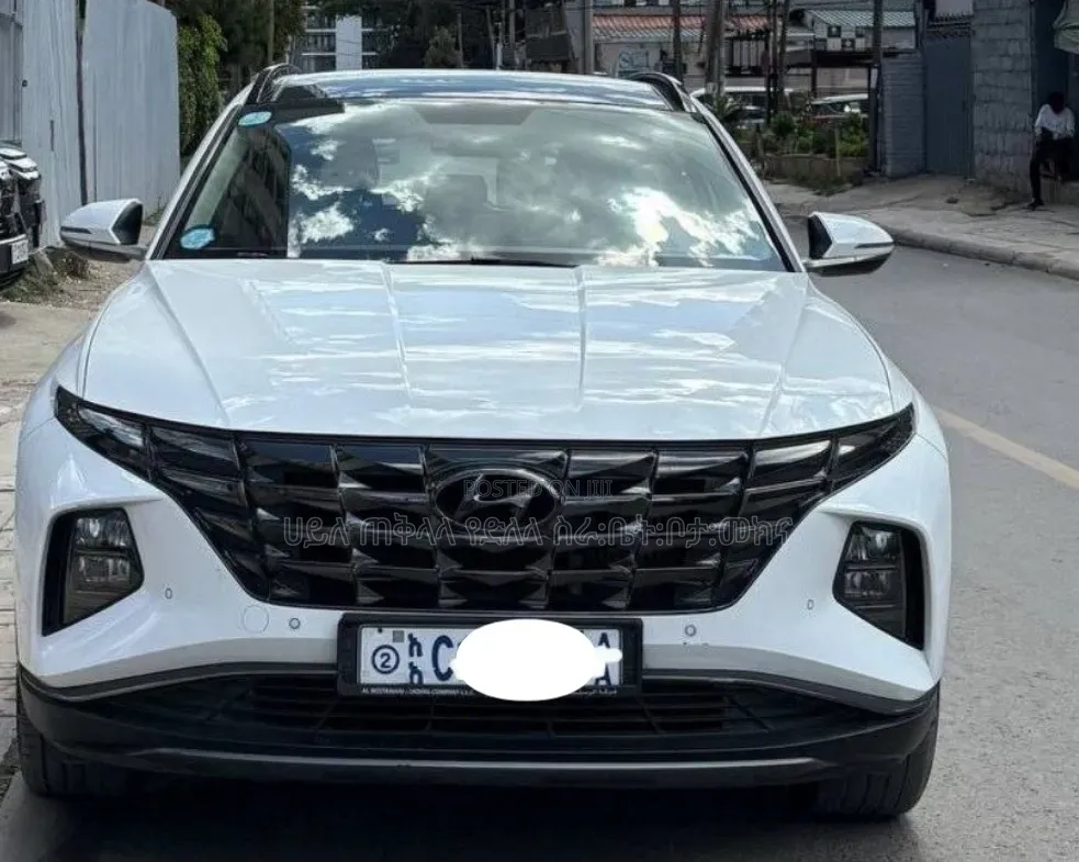 Hyundai Tucson 2022 White