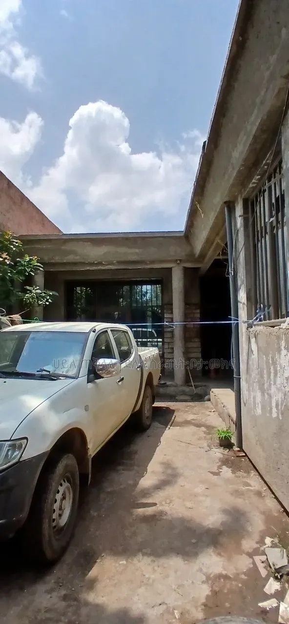 3bdrm House in Gellan City, Akaky Kaliti for sale