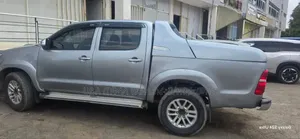 Toyota Hilux 2015 Silver