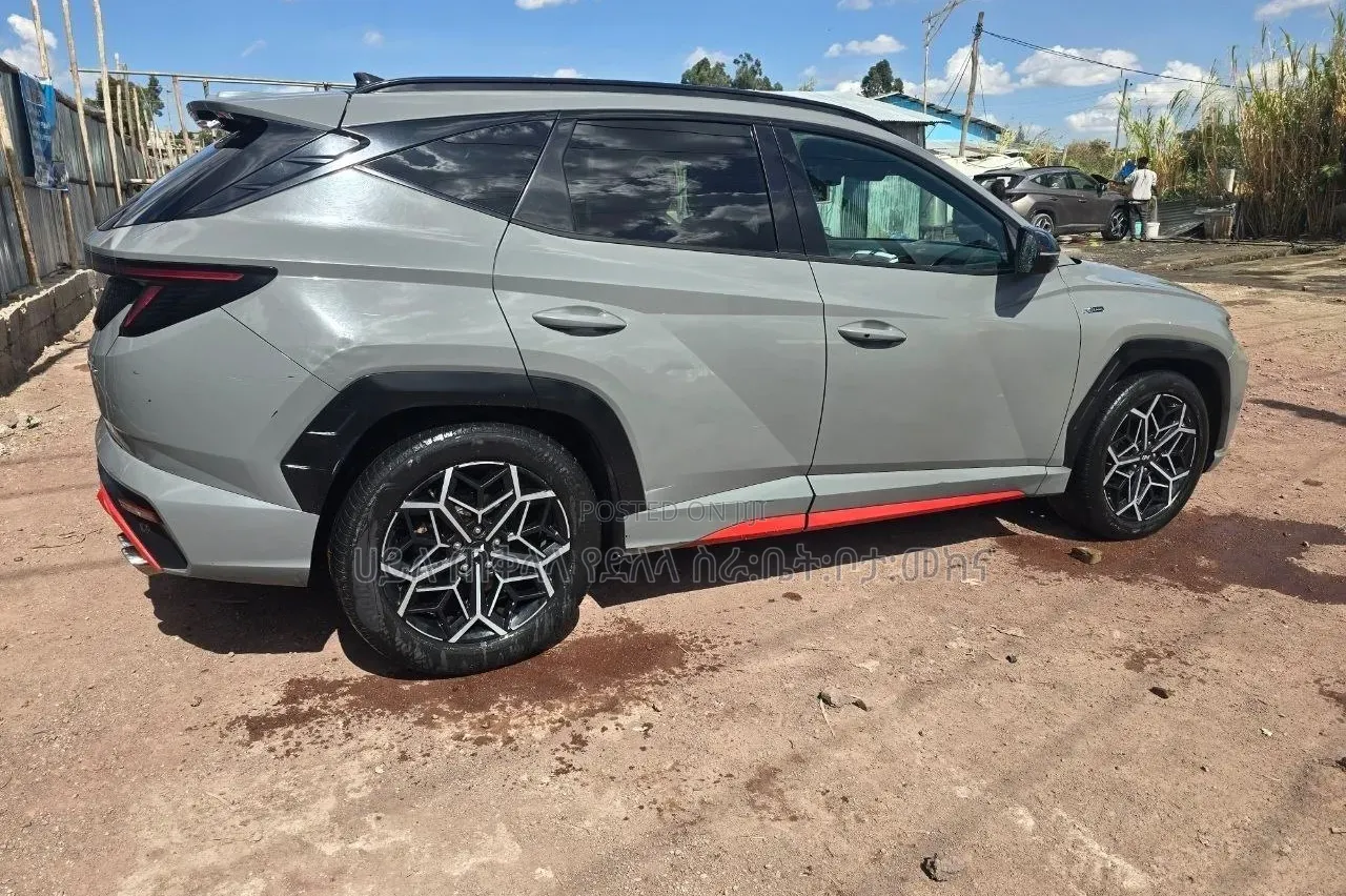 Hyundai Tucson 2021 Green