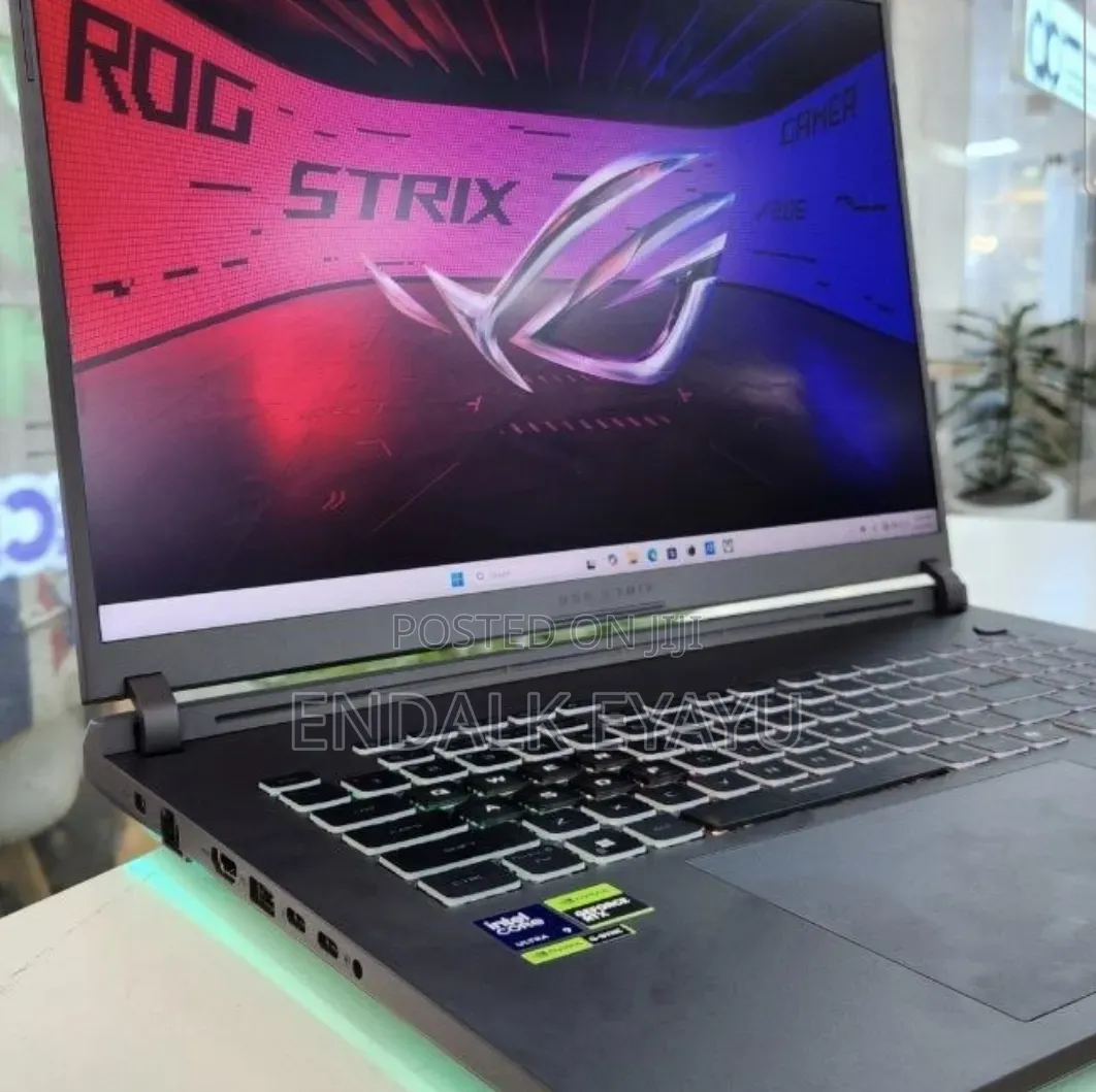 New Laptop Asus ROG Strix G18 32GB Intel Core Ultra 9 SSD 2T