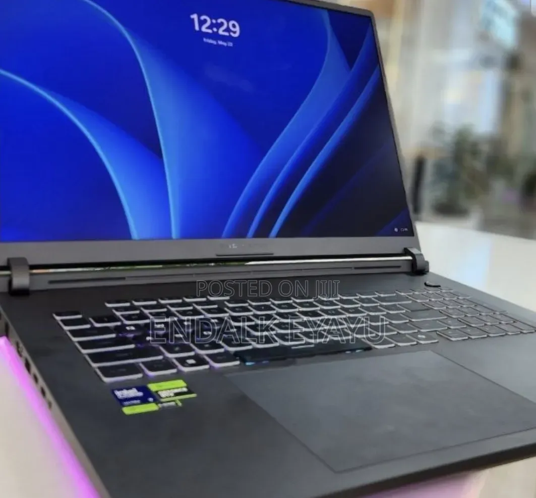 New Laptop Asus ROG Strix G18 32GB Intel Core Ultra 9 SSD 2T