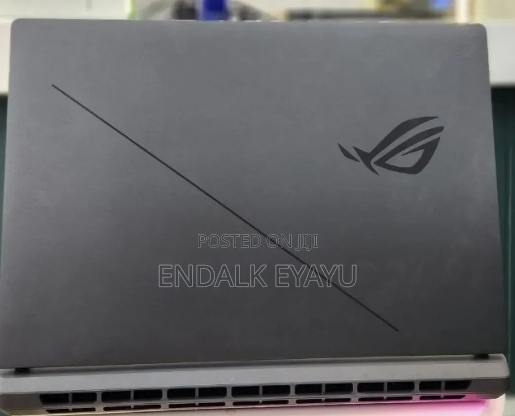 New Laptop Asus ROG Strix G18 32GB Intel Core Ultra 9 SSD 2T