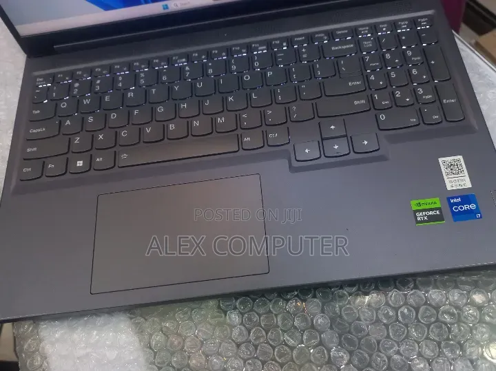 New Laptop Lenovo 16GB Intel Core i7 SSD 1T