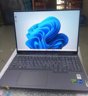 New Laptop Lenovo 16GB Intel Core i7 SSD 1T