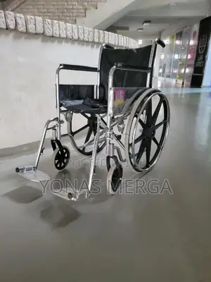 Normal Used Wheelchair飆爻load Bearing Upto150kg Overall Width:27 Inches