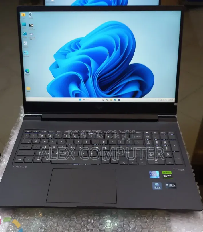 New Laptop HP Victus 16 16GB Intel Core i7 SSD 1T