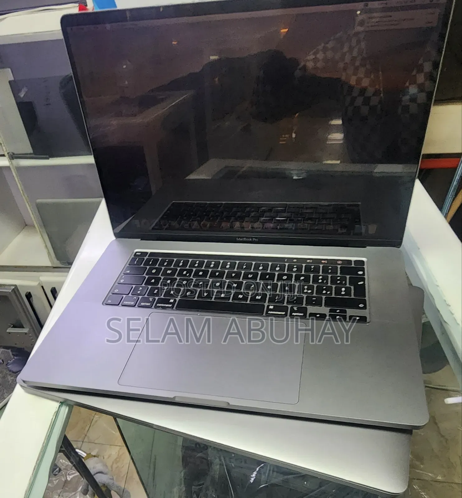 New Laptop Apple MacBook Pro 2019 16GB Intel Core i7 SSD 512GB