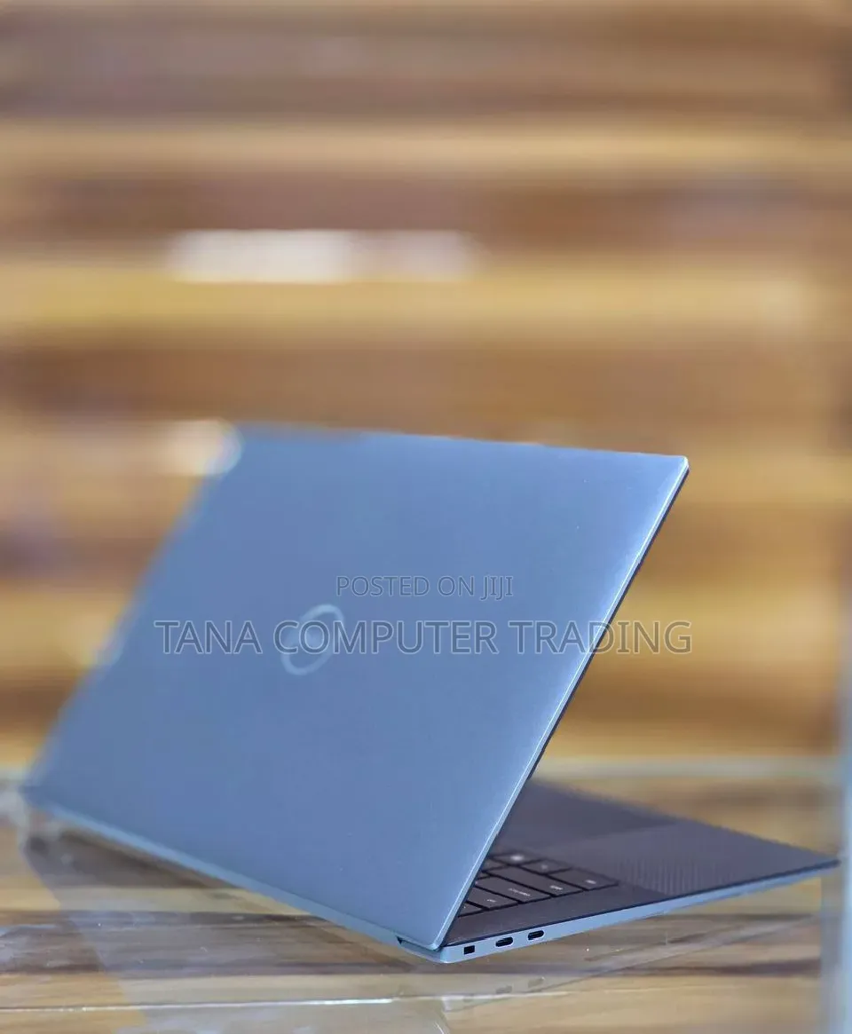 New Laptop Dell Precision 5570 32GB Intel Core i9 SSD 1T