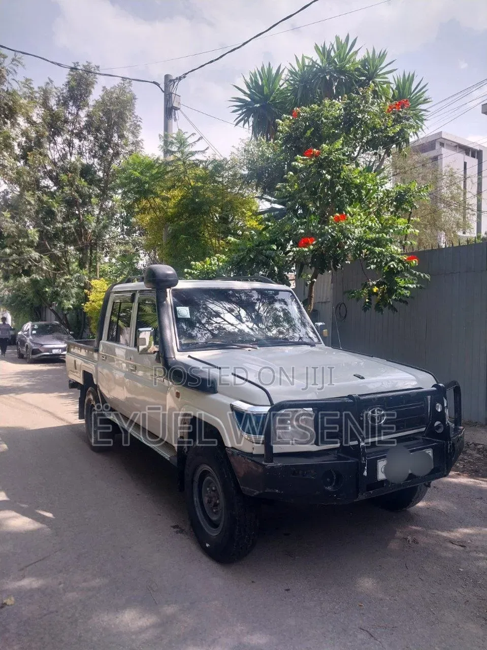 Toyota Land Cruiser 2017 White