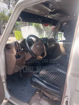 Toyota Land Cruiser 2017 White