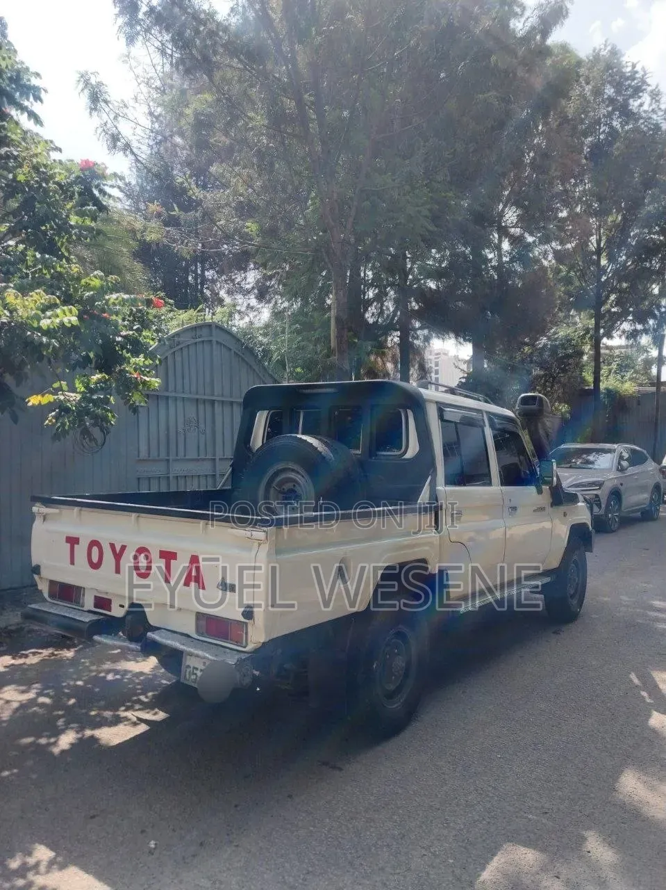 Toyota Land Cruiser 2017 White