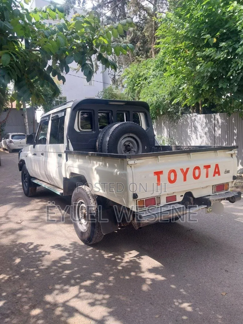 Toyota Land Cruiser 2017 White