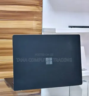 New Laptop Microsoft Surface 16GB Intel Core i7 SSD 256GB