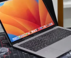 New Laptop Apple MacBook Pro 2017 16GB Intel Core i5 SSD 512GB