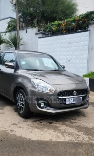 Suzuki Swift 2022 Gray