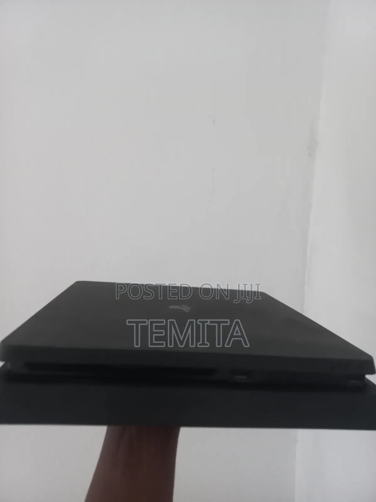 Playstation 4 Slim