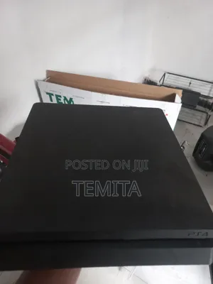 Playstation 4 Slim