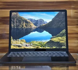 New Laptop Microsoft Surface 8GB Intel Core i7 SSD 256GB