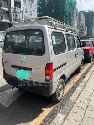 Suzuki Eeco 2025 Silver
