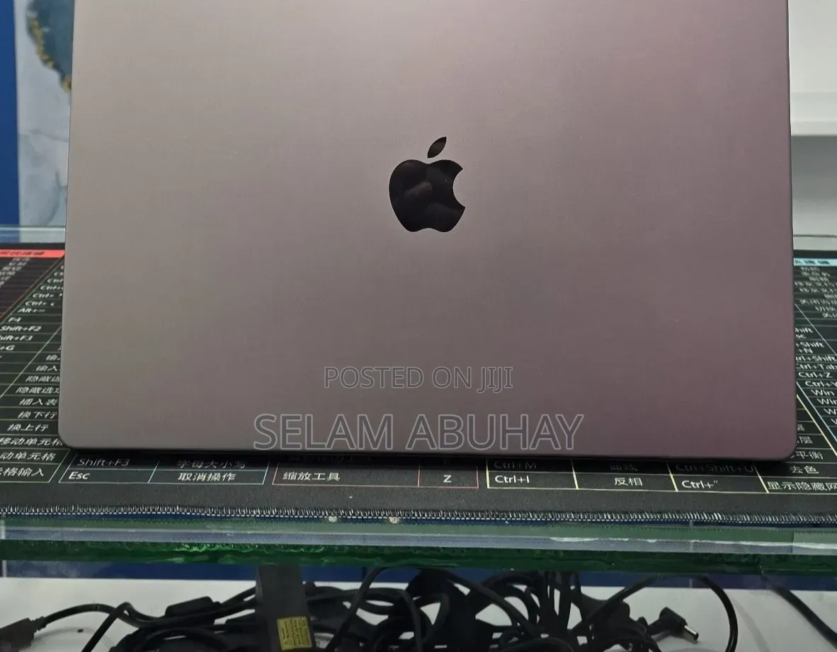 New Laptop Apple MacBook 2016 32GB Apple M1 Pro SSD 512GB