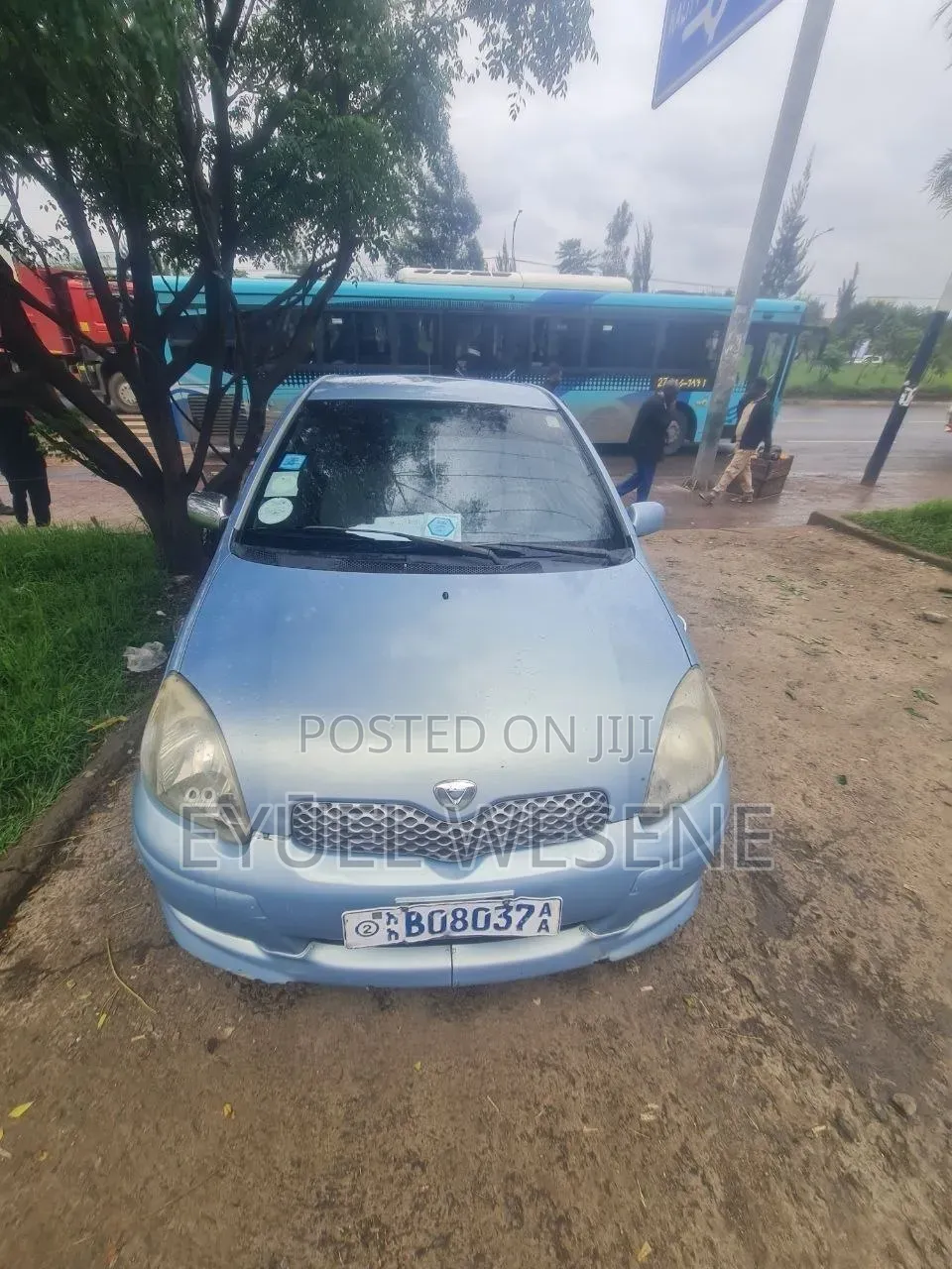 Toyota Vitz 2004 Blue