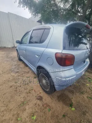 Toyota Vitz 2004 Blue