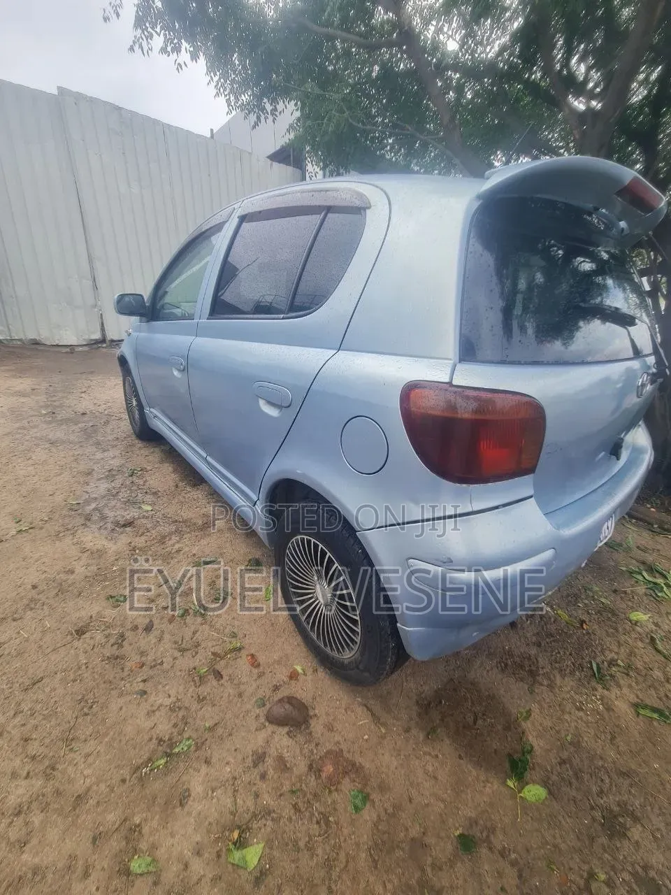 Toyota Vitz 2004 Blue