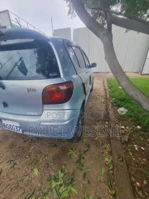 Toyota Vitz 2004 Blue