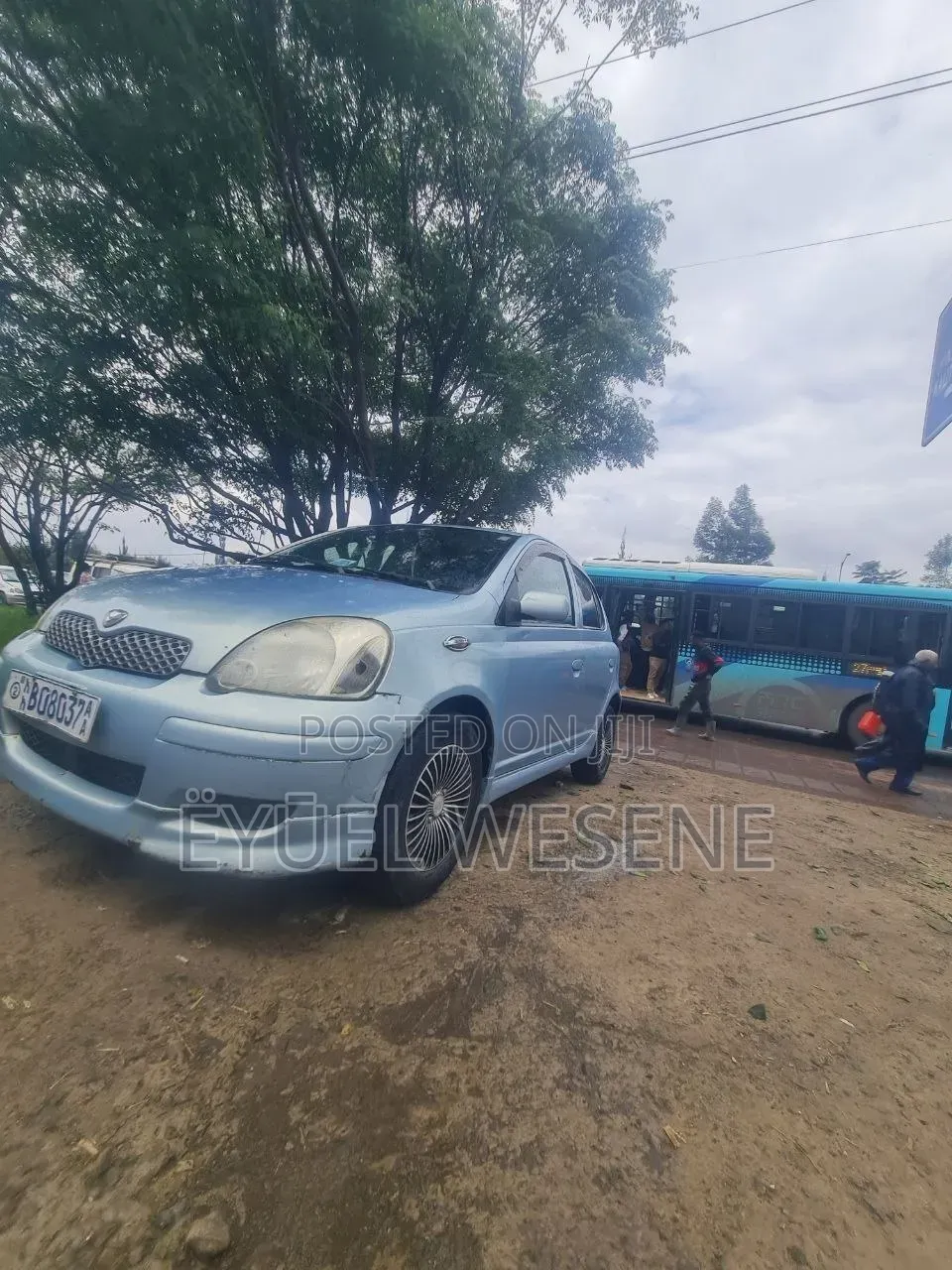 Toyota Vitz 2004 Blue