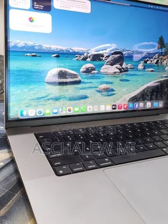 New Laptop Apple MacBook Pro 2021 M1 16GB Apple M1 Pro SSD 1T