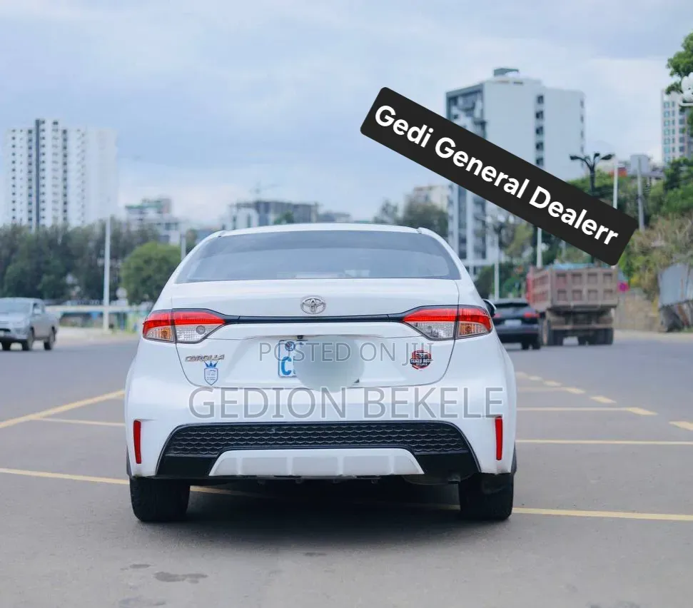 Toyota Corolla 2022 White