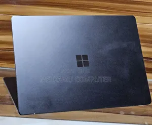 New Laptop Microsoft Surface 16GB Intel Core i7 SSD 256GB