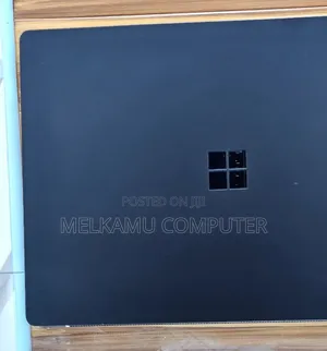 New Laptop Microsoft Surface 16GB Intel Core i7 SSD 256GB