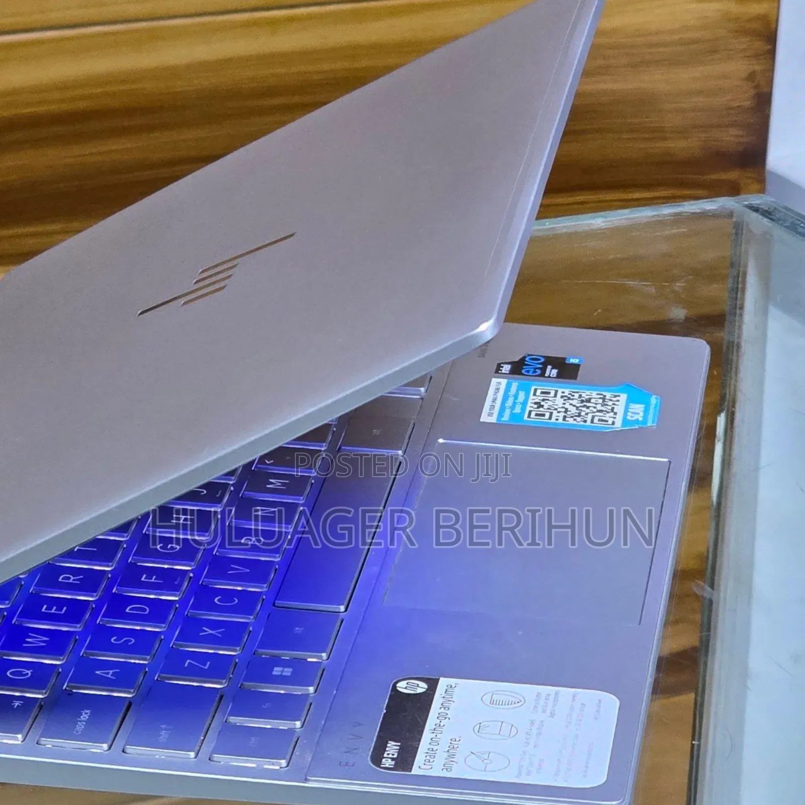 New Laptop HP Envy 14 8GB Intel Core i5 SSD 256GB