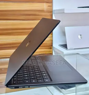 New Laptop Microsoft Surface 16GB Intel Core i7 SSD 256GB