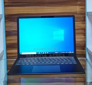 New Laptop Microsoft Surface 16GB Intel Core i7 SSD 256GB