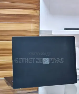 New Laptop Microsoft Surface 16GB Intel Core i7 SSD 256GB