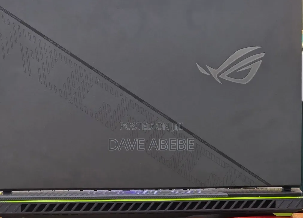 New Laptop Asus ROG Strix G18 16GB Intel Core i9 SSD 1T