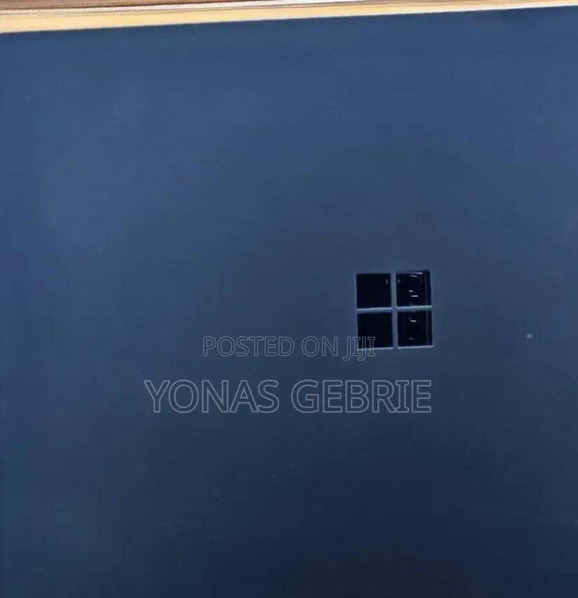 New Laptop Microsoft Surface 16GB Intel Core i7 SSD 512GB
