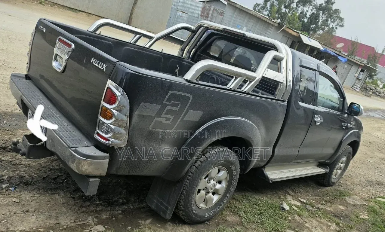 Toyota Hilux 2008 Black